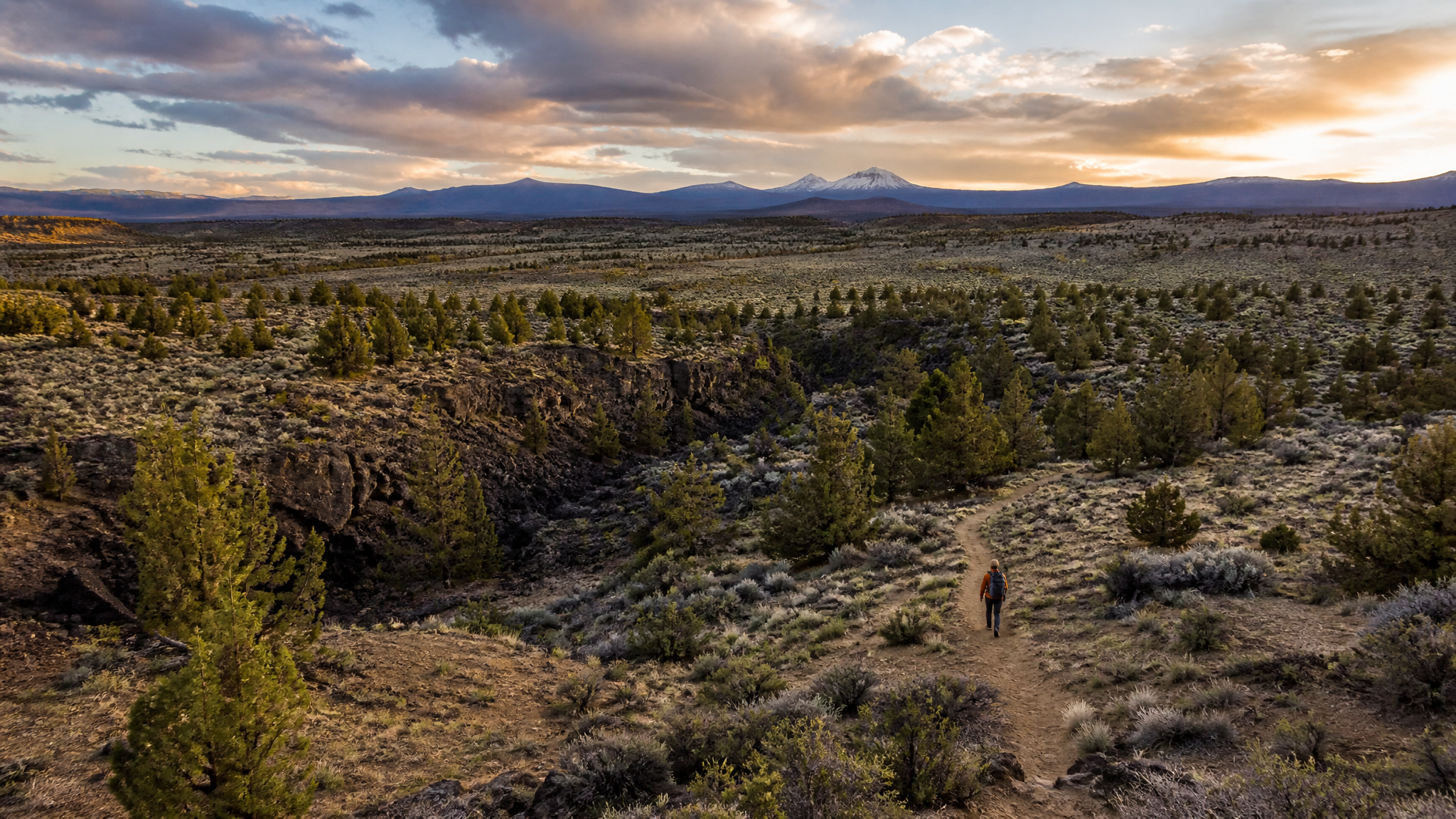 Oregon Badlands Wilderness: A 2-Day Desert Backpacking Loop Through the High Lava Plains Near Bend